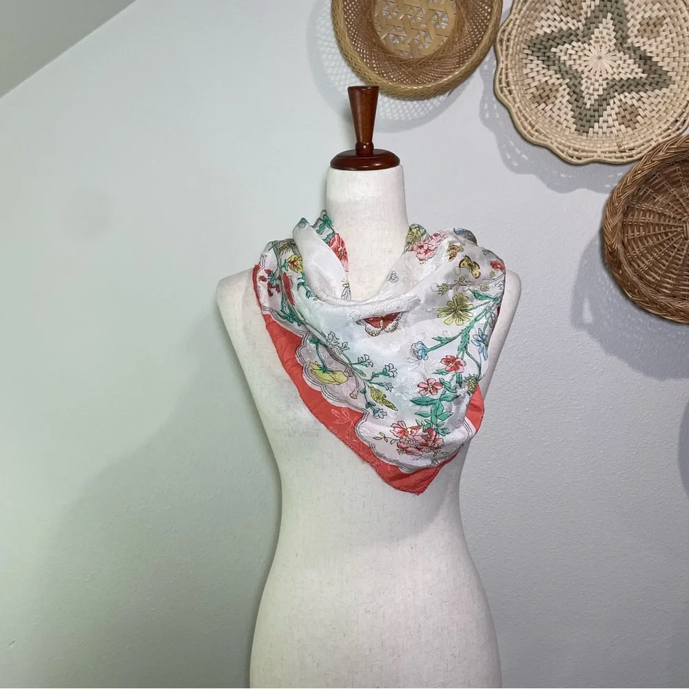 Vtg Silky Floral Poppies Cottagecore Butterflies Bees Pink Green Yellow White